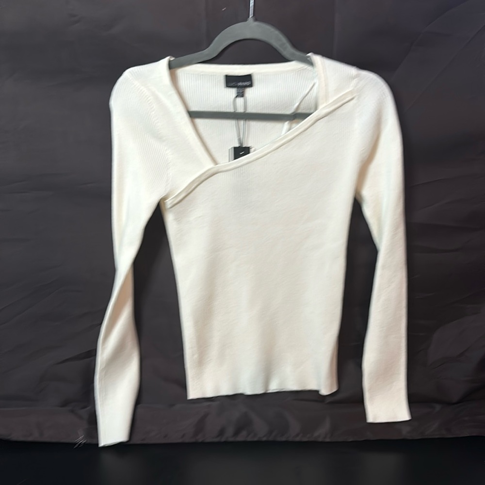 NWT LUCY PARIS Asymmetrical Long Sleeve Sweater